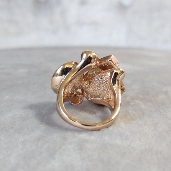 🍒NEW🍒 STATEMENT COCKTAIL RING - Picture 6 of 7